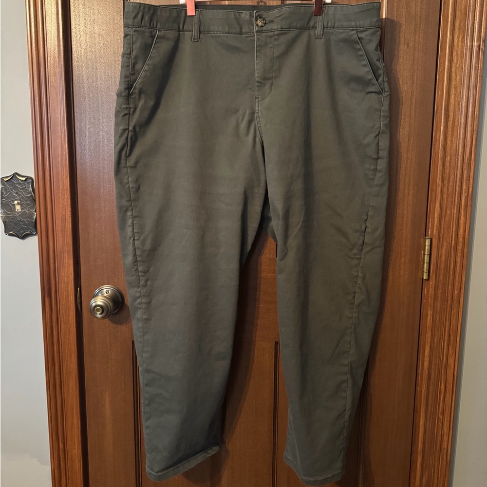 Ava & Viv Women's Olive Straight Leg Pants